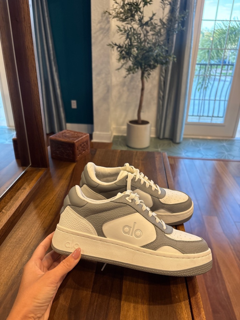 ALO Sneakers 38